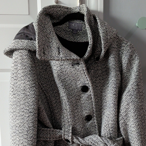 Gallery Black and White Women's Trench Coat - Picture 6 of 7